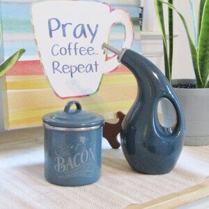 2 Pcs Rachael Raye EVOO Decanter/Dispenser and Ayesha Bacon Drippings Can w/Lid